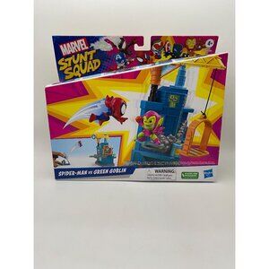 2023 Hasbro Marvel Stunt Squad Spider-Man vs. Green Goblin Playset Toy